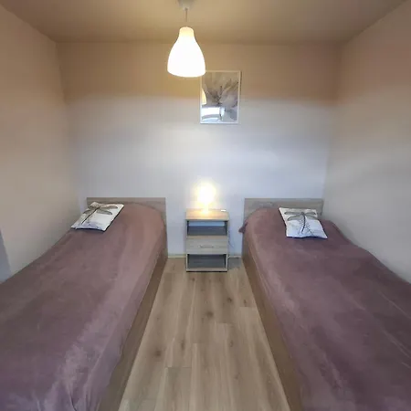 Pensión Wazka - Do Wynajecia Targoszow